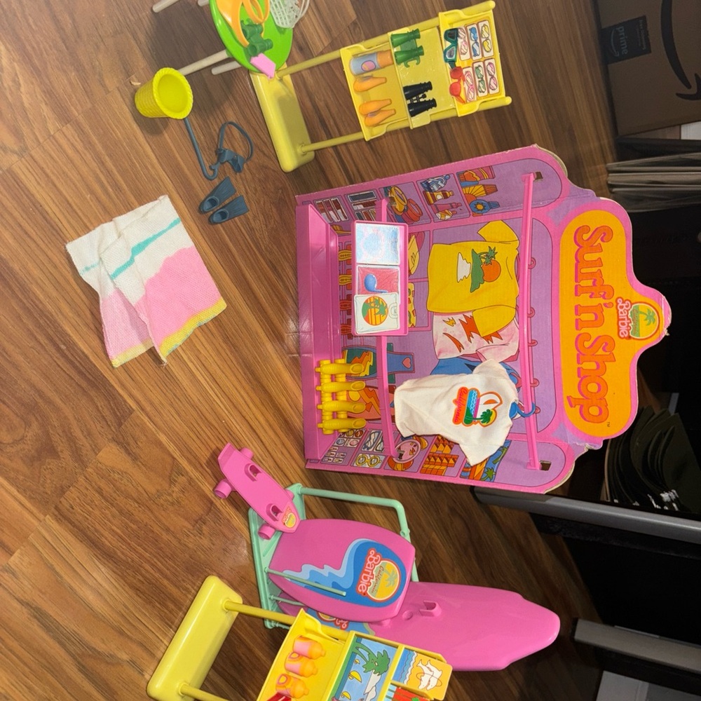 1987 California Barbie Surf'n Shop Near Complete No Box, Barbie Or Instructions